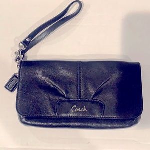 Coach Wristlet perfect condition